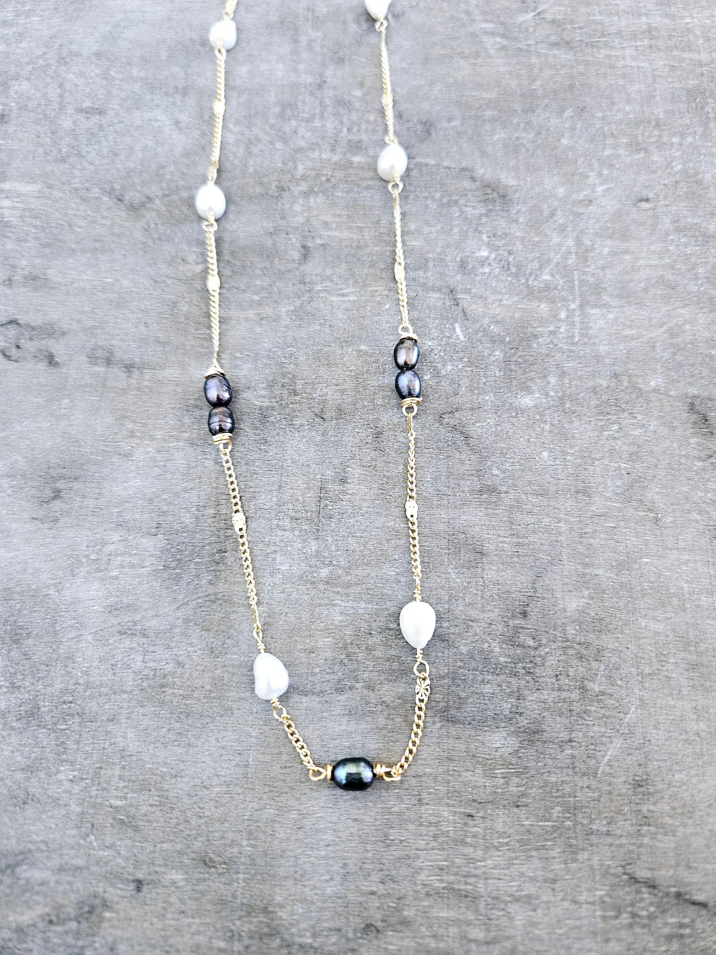 Dana Mixed Pearl Necklace